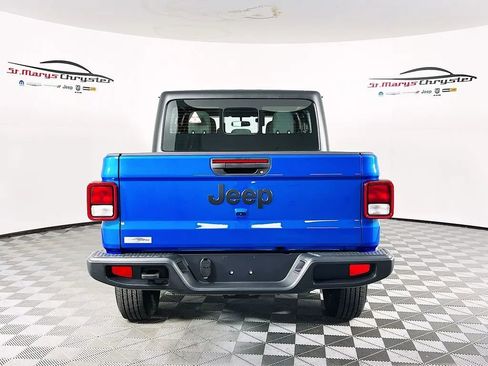 Used 2024 Jeep Gladiator Sport image 7