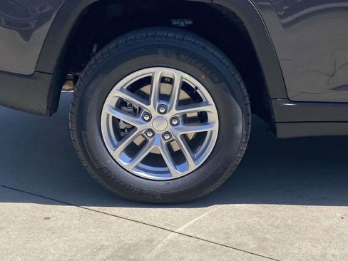 New 2026 Jeep Grand Cherokee Laredo X RWD image 8