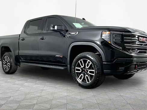 Certified 2025 GMC Sierra 1500 AT4 w/ AT4 Premium Package AWD/4WD image 3