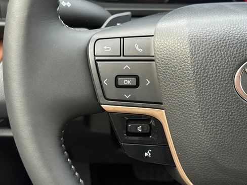 New 2026 Toyota Crown Signia image 28