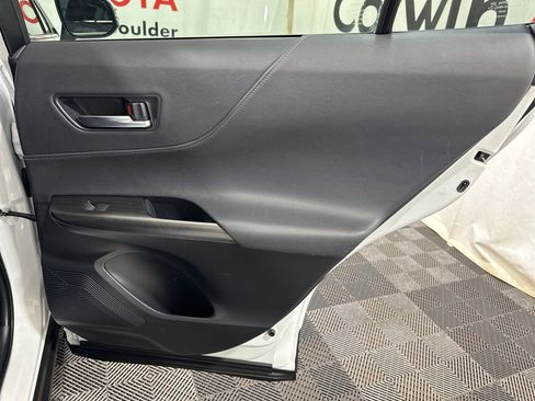 Used 2024 Toyota Venza Limited image 14