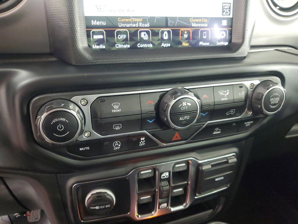 Used 2023 Jeep Gladiator Sport AWD/4WD image 19