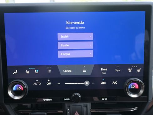Used 2024 Lexus GX 550 w/ Cold Area Package AWD/4WD image 22