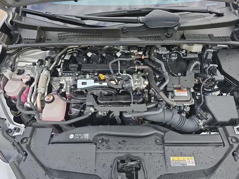 Used 2024 Toyota Prius Prime Premium image 31