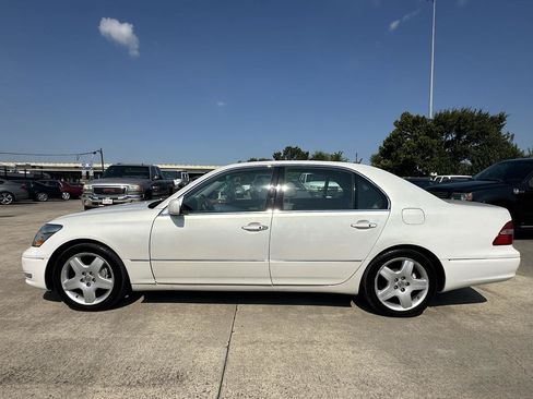 Used 2006 Lexus LS 430 RWD image 2