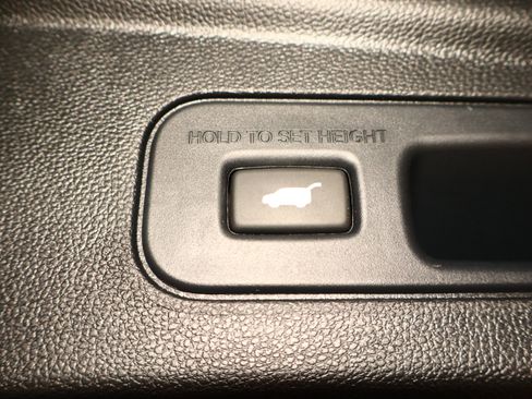 Used 2025 Acura MDX A-Spec image 47