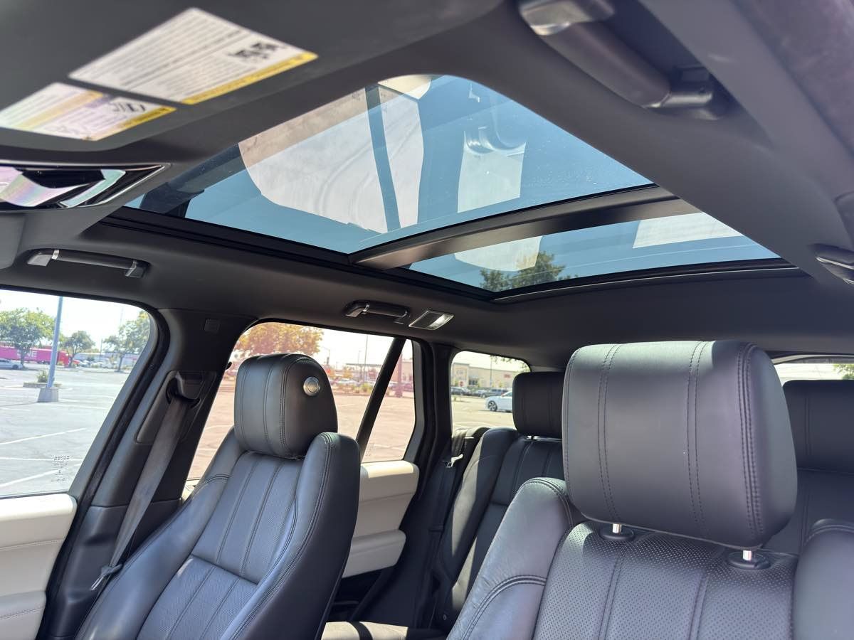 Used 2017 Land Rover Range Rover Supercharged AWD/4WD image 14