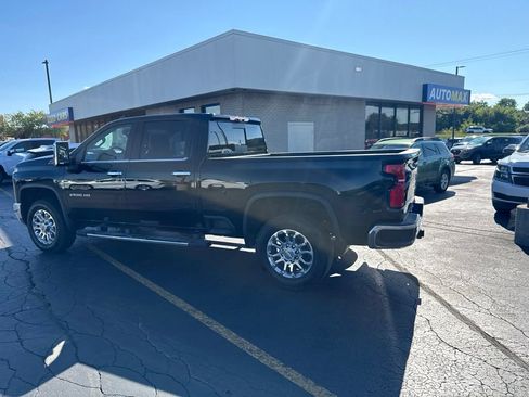 Used 2025 Chevrolet Silverado 2500 LTZ w/ LTZ Premium Package AWD/4WD image 7