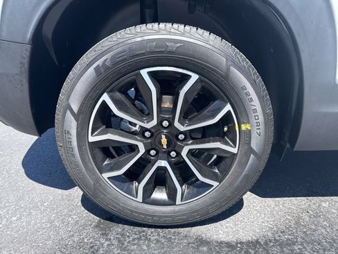 Certified 2021 Chevrolet TrailBlazer ACTIV w/ Technology Package AWD/4WD image 9