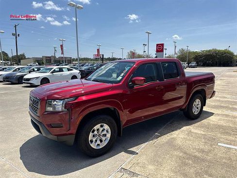 Used 2024 Nissan Frontier SV w/ Tow Package RWD image 3