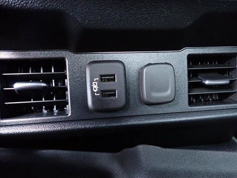 Used 2023 Chevrolet Silverado 2500 LT w/ Convenience Package AWD/4WD image 10
