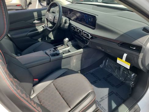 New 2026 Nissan Sentra SR w/ SR Premium Package FWD image 11