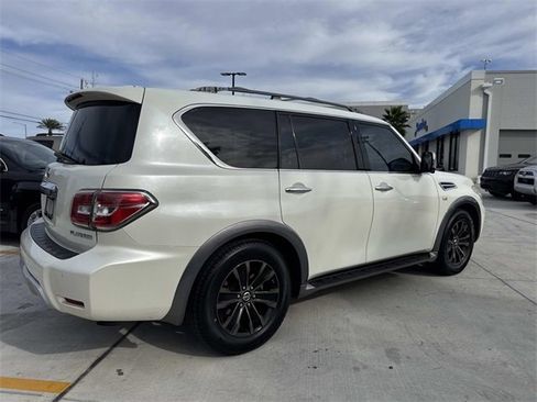 Used 2017 Nissan Armada Platinum image 7