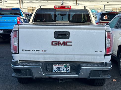 Used 2020 GMC Canyon SLE w/ Driver Alert Package image 3