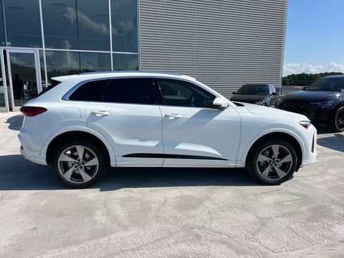 Used 2025 Audi Q5 Premium Plus AWD/4WD image 4