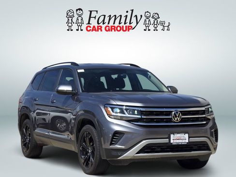 Used 2023 Volkswagen Atlas SE FWD image 2