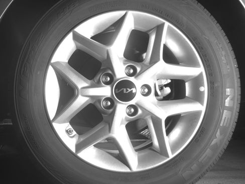 Used 2025 Kia Soul LX w/ LX Technology Package FWD image 14