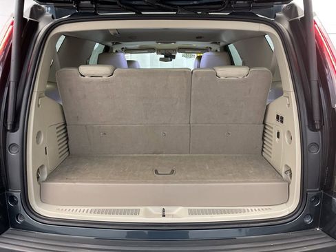 Used 2020 Cadillac Escalade Luxury w/ LPO, Radiant Package AWD/4WD image 24