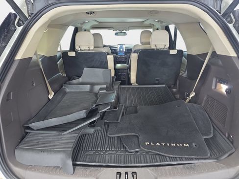 Used 2020 Ford Explorer Platinum AWD/4WD image 12