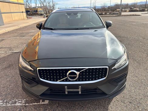 Used 2020 Volvo V60 T5 Cross Country w/ Protection Package Premier image 8