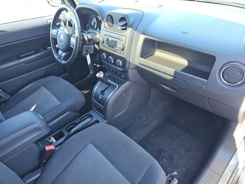 Used 2011 Jeep Compass Latitude w/ Sun/Sound Group image 19