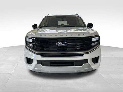 Used 2025 Ford Expedition Platinum AWD/4WD image 12