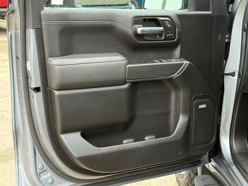 Used 2022 GMC Sierra 1500 AT4 w/ AT4 Premium Package image 16