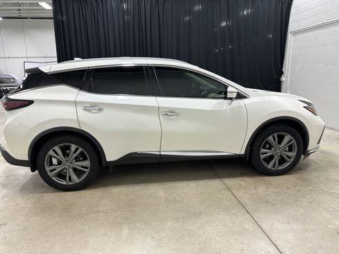 Used 2019 Nissan Murano Platinum image 11