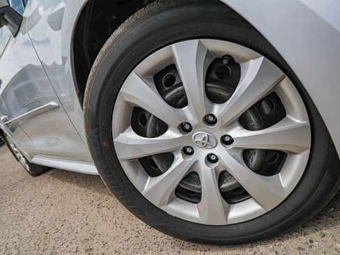 Used 2024 Toyota Corolla LE FWD image 2