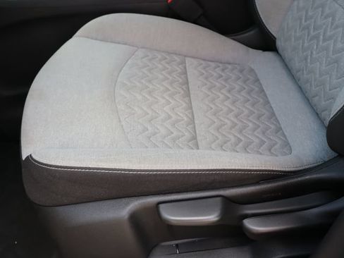 Used 2023 Chevrolet Equinox LS FWD image 13