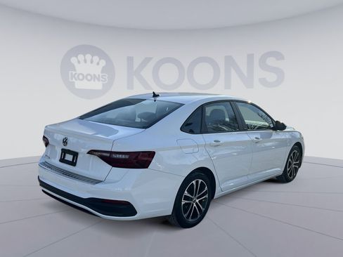 Used 2023 Volkswagen Jetta Sport image 7