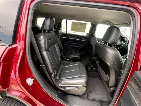Used 2023 Jeep Grand Cherokee L Limited AWD/4WD image 27