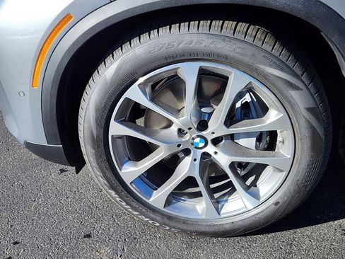 New 2026 BMW X5 xDrive50e w/ Premium Package image 7