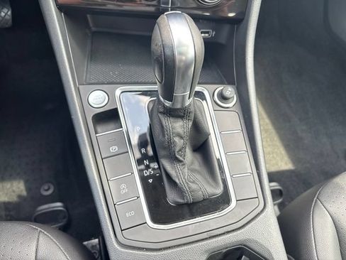 Used 2019 Volkswagen Jetta SE FWD image 18