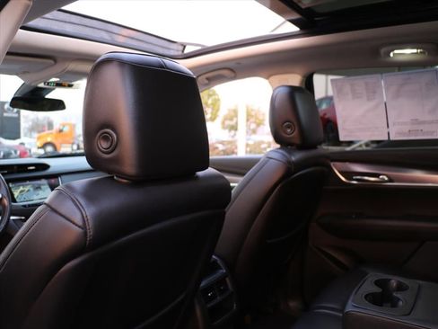 Used 2019 Cadillac XT5 Luxury image 11