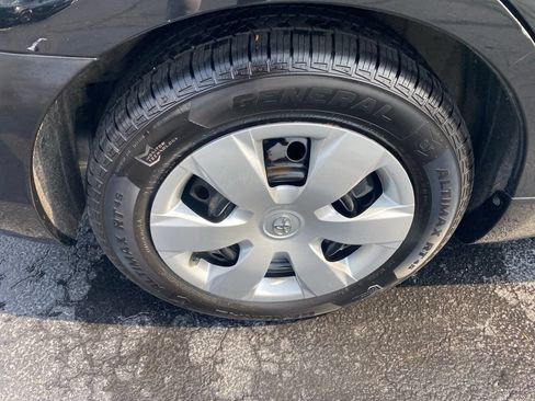 Used 2011 Toyota Camry LE FWD image 20