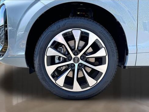 New 2026 Audi Q3 quattro 2.0T AWD/4WD image 12