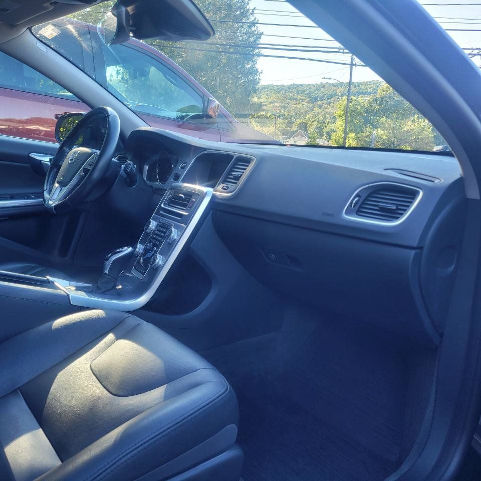 Used 2018 Volvo S60 T5 Inscription AWD/4WD image 26