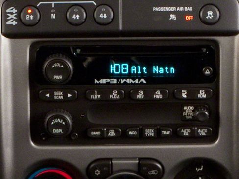 Used 2010 Chevrolet Colorado LT image 13