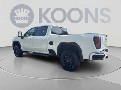 Used 2026 GMC Sierra 2500 AT4 AWD/4WD image 4