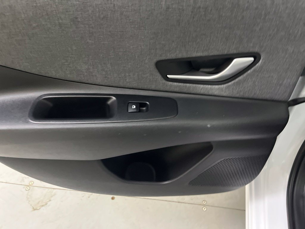 Used 2024 Hyundai Elantra Limited FWD image 51