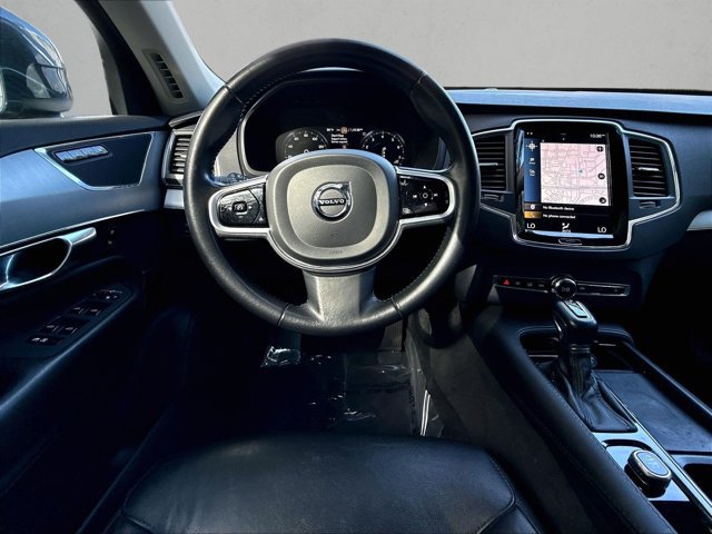 Used 2022 Volvo XC90 T5 Momentum FWD image 7