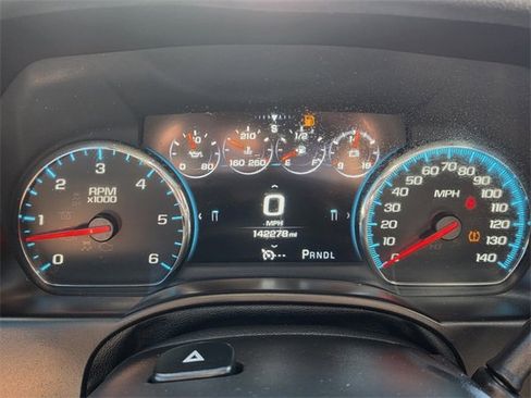 Used 2017 GMC Yukon SLT w/ Open Road Package image 28