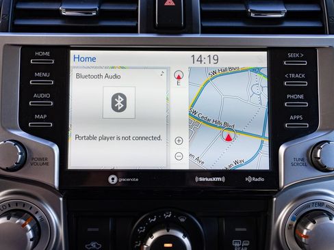 Used 2020 Toyota 4Runner SR5 AWD/4WD image 16