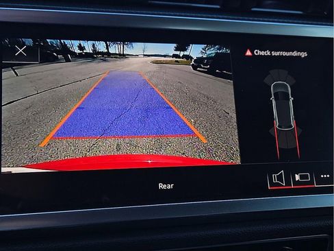 Used 2024 Audi Q3 2.0T Premium image 14