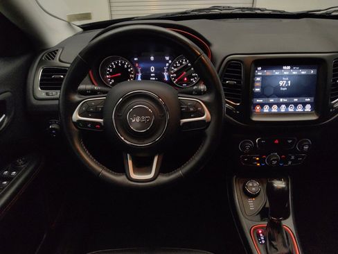 Used 2018 Jeep Compass Trailhawk AWD/4WD image 22