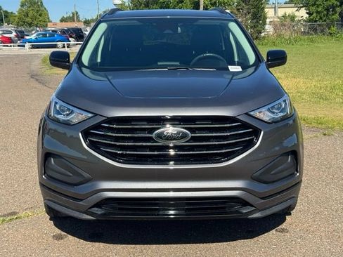 Used 2022 Ford Edge SE w/ Black Appearance Package AWD/4WD image 2