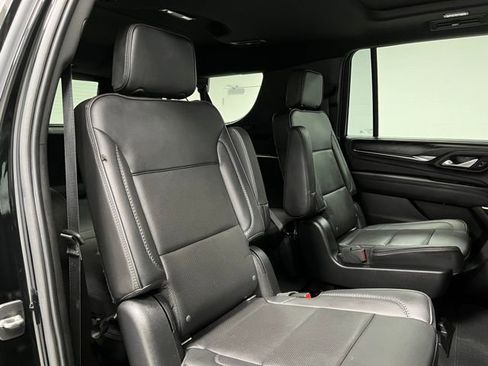 Used 2022 GMC Yukon XL Denali w/ Advanced Technology Package AWD/4WD image 54