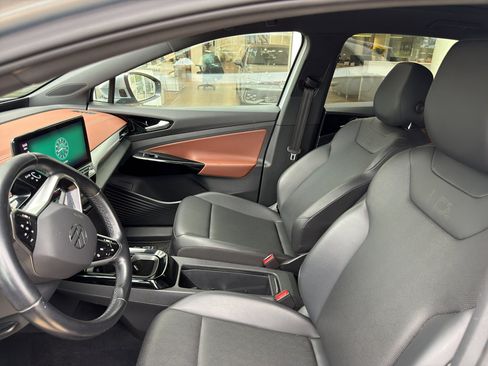 Used 2021 Volkswagen ID.4 Pro S w/ Gradient Package image 12