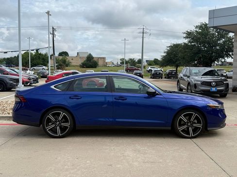 Used 2023 Honda Accord Sport image 6